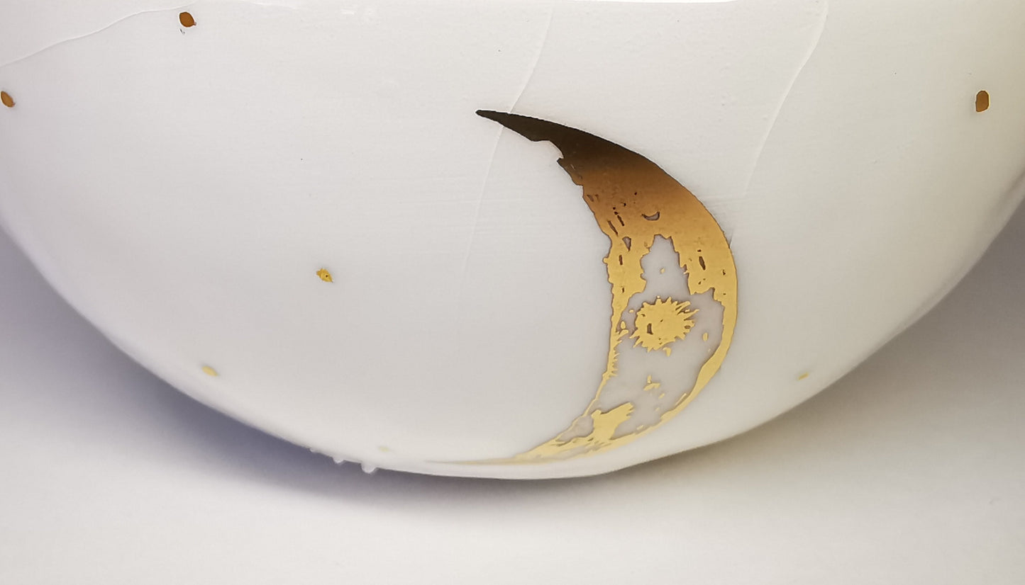 Waxing crescent meditation bowl